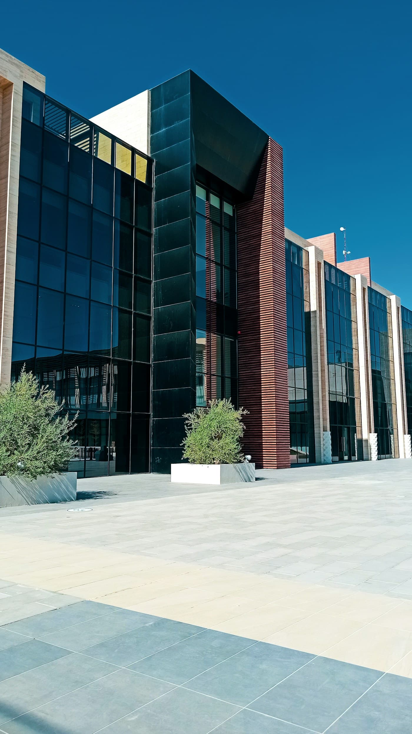 Contemporary Riyadh office facade in daylight.